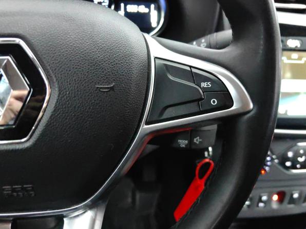 Renault Logan II Рестайлинг с пробегом 2021 года, цена 1 349 000 рублей, 58509 км, седан, Автокод Объявления