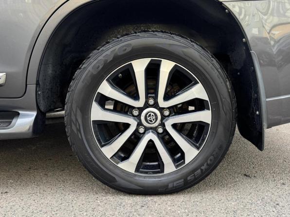 Toyota Land Cruiser 200 Series Рестайлинг 2 с пробегом 2019 года, цена 6 479 000 рублей, 190380 км, внедорожник, Автокод Объявления