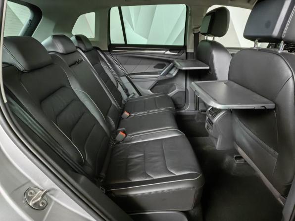 Volkswagen Tiguan II с пробегом 2019 года, цена 2 900 000 рублей, 134284 км, внедорожник, Автокод Объявления