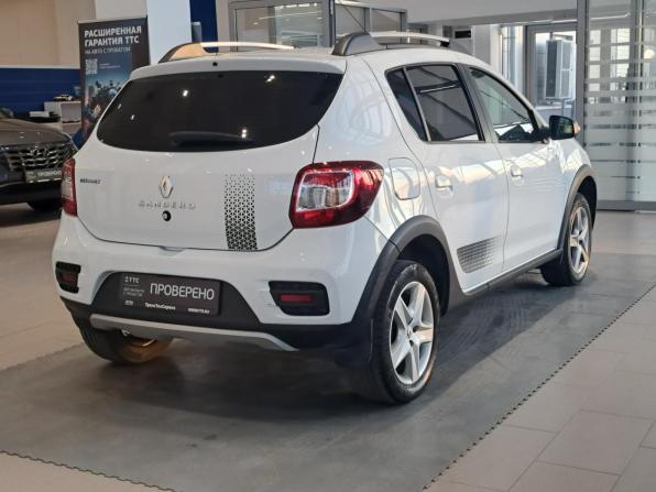 Renault Sandero II с пробегом 2018 года, цена 1 229 999 рублей, 92137 км, хэтчбек, Автокод Объявления