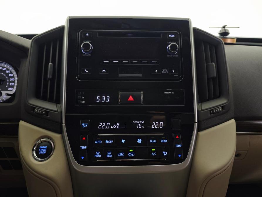 Toyota Land Cruiser 200 Series Рестайлинг 2 Ростов-на-Дону  - изображение 17
