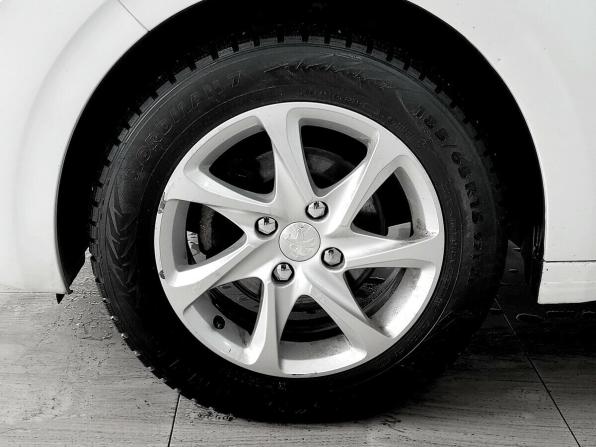Peugeot 208 I с пробегом 2014 года, цена 580 000 рублей, 118675 км, хэтчбек, Автокод Объявления