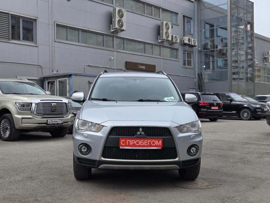Mitsubishi Outlander II Рестайлинг Санкт-Петербург  - изображение 2