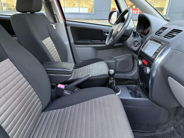 Suzuki SX4 I (Classic) Рестайлинг с пробегом 2010 года, цена 660 000 рублей, 179790 км, хэтчбек, Автокод Объявления