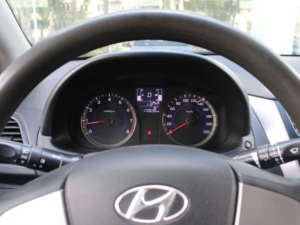 Hyundai Solaris I Рестайлинг с пробегом 2014 года, цена 950 000 рублей, 172628 км, седан, Автокод Объявления