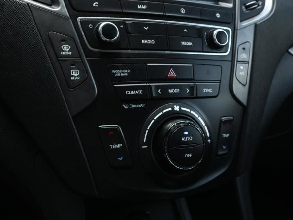 Hyundai Santa Fe III Рестайлинг с пробегом 2017 года, цена 2 400 000 рублей, 143679 км, внедорожник, Автокод Объявления