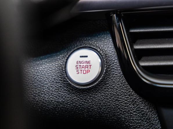 Kia Optima IV с пробегом 2017 года, цена 1 749 000 рублей, 139490 км, седан, Автокод Объявления