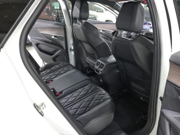 Peugeot 3008 II Рестайлинг с пробегом 2021 года, цена 2 397 000 рублей, 64234 км, внедорожник, Автокод Объявления