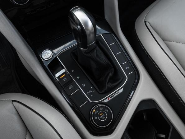 Volkswagen Tiguan II с пробегом 2018 года, цена 2 730 000 рублей, 117041 км, внедорожник, Автокод Объявления