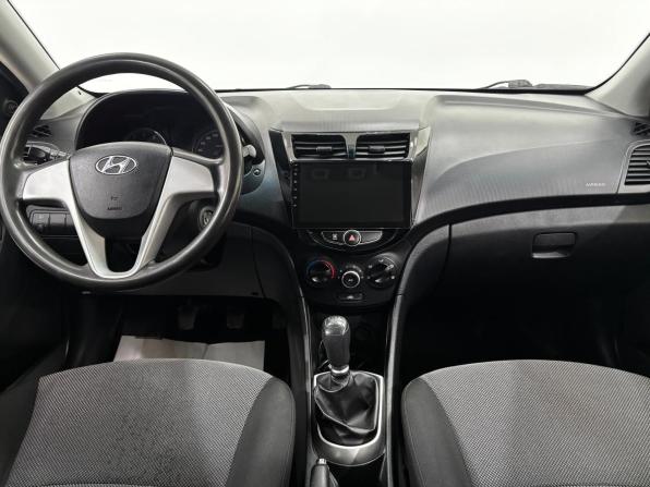 Hyundai Solaris I с пробегом 2014 года, цена 670 000 рублей, 193609 км, седан, Автокод Объявления