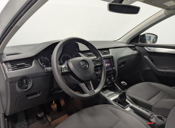 Skoda Octavia III (A7) Рестайлинг с пробегом 2017 года, цена 1 650 000 рублей, 97857 км, лифтбек, Автокод Объявления