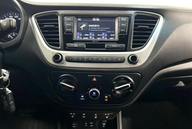 Hyundai Solaris II с пробегом 2018 года, цена 1 370 000 рублей, 148014 км, седан, Автокод Объявления