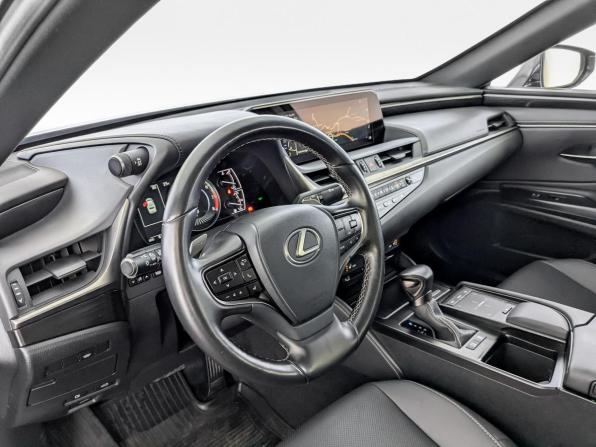 Lexus ES VII с пробегом 2021 года, цена 4 400 000 рублей, 61510 км, седан, Автокод Объявления