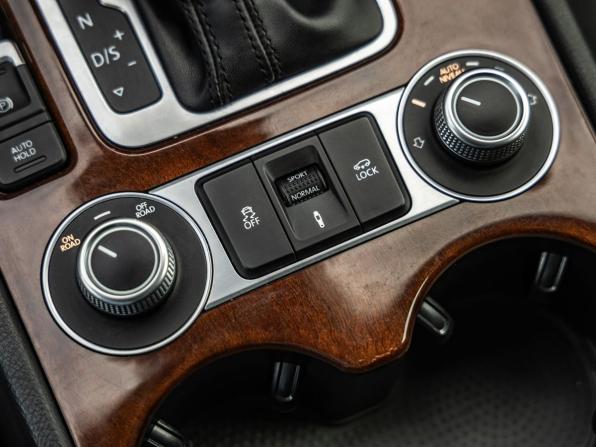 Volkswagen Touareg II Рестайлинг с пробегом 2015 года, цена 2 958 000 рублей, 142382 км, внедорожник, Автокод Объявления