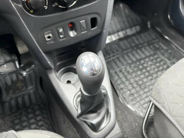 Renault Sandero II с пробегом 2015 года, цена 505 000 рублей, 180000 км, хэтчбек, Автокод Объявления