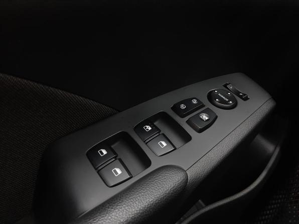 Hyundai Solaris II с пробегом 2019 года, цена 1 290 000 рублей, 117000 км, седан, Автокод Объявления
