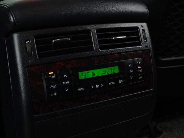 Toyota Land Cruiser 200 Series Рестайлинг 1 с пробегом 2014 года, цена 4 945 055 рублей, 99525 км, внедорожник, Автокод Объявления