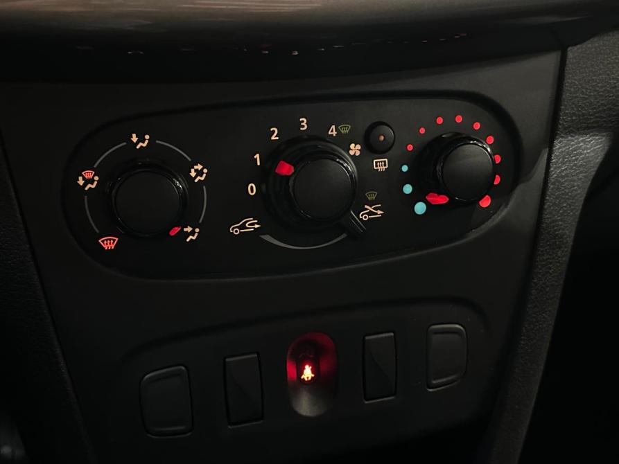 Renault Logan II Рестайлинг Санкт-Петербург  - изображение 15