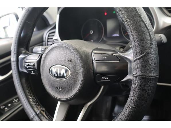 Kia Rio IV Рестайлинг с пробегом 2021 года, цена 1 395 000 рублей, 140942 км, седан, Автокод Объявления