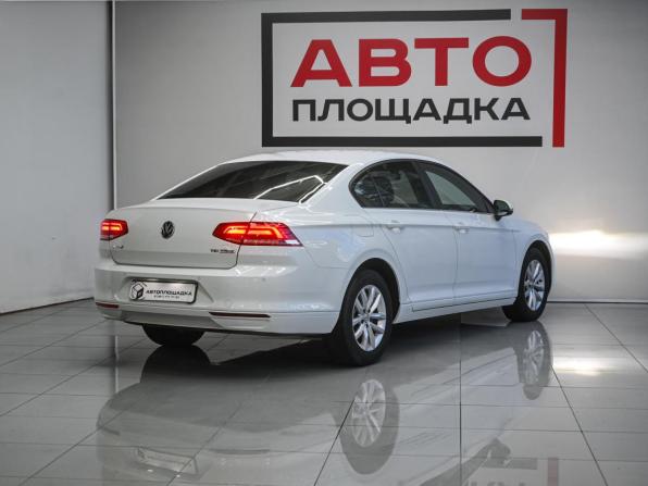 Volkswagen Passat B8 с пробегом 2016 года, цена 1 729 000 рублей, 126498 км, седан, Автокод Объявления
