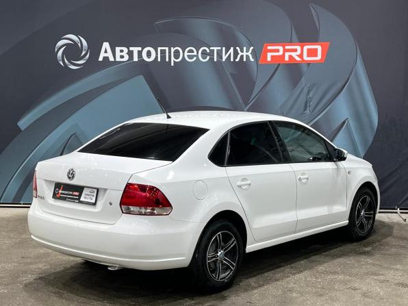 Volkswagen Polo V с пробегом 2013 года, цена 885 000 рублей, 107736 км, седан, Автокод Объявления