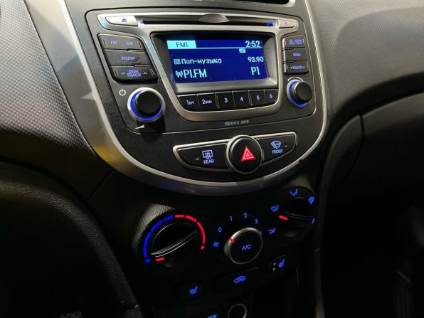 Hyundai Solaris I Рестайлинг с пробегом 2015 года, цена 1 079 000 рублей, 104165 км, хэтчбек, Автокод Объявления