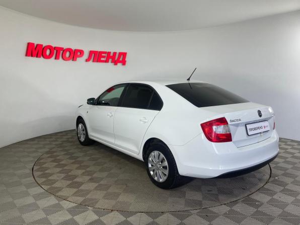 Skoda Rapid I с пробегом 2015 года, цена 765 000 рублей, 269860 км, лифтбек, Автокод Объявления