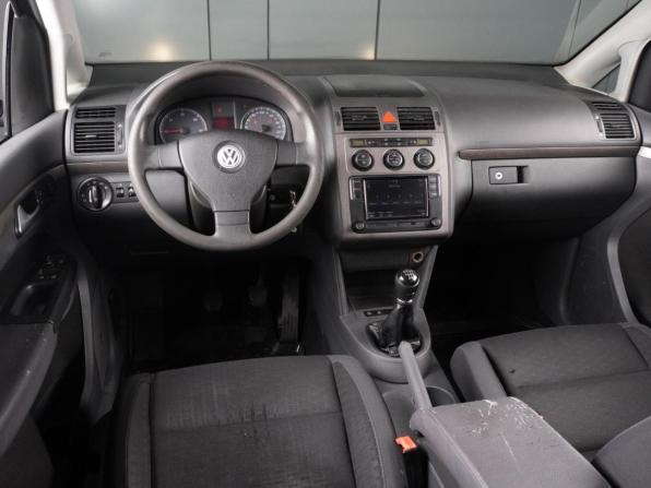 Volkswagen Touran I Рестайлинг с пробегом 2007 года, цена 419 000 рублей, 220358 км, компактвэн, Автокод Объявления