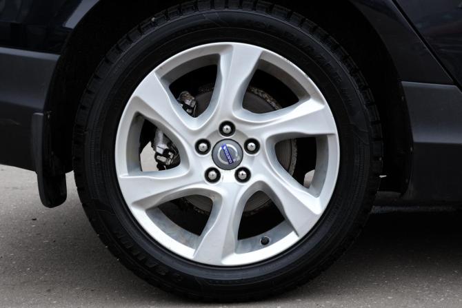 Volvo V40 Cross Country I с пробегом 2013 года, цена 1 348 000 рублей, 216000 км, хэтчбек, Автокод Объявления