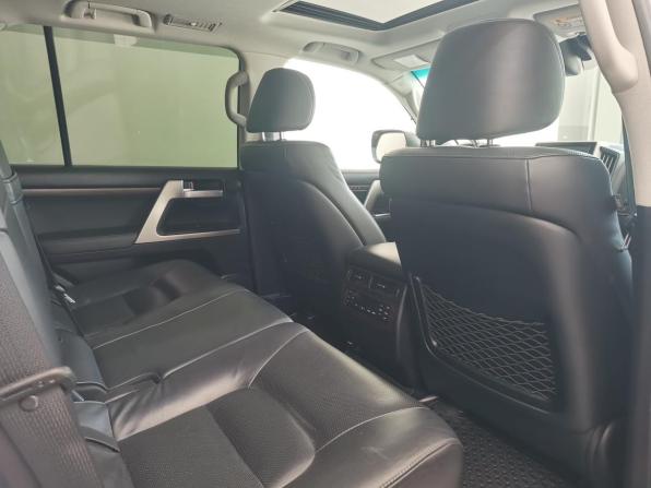 Toyota Land Cruiser 200 Series Рестайлинг 2 с пробегом 2017 года, цена 6 790 000 рублей, 221575 км, внедорожник, Автокод Объявления