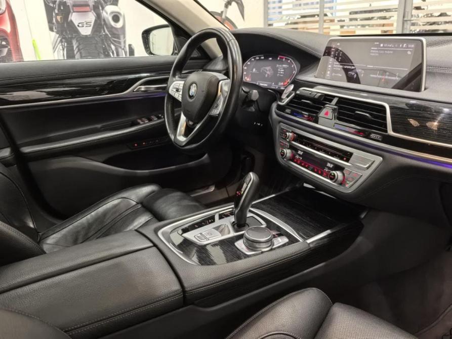 BMW 7 серии VI (G11/G12) Новосибирск  - изображение 4
