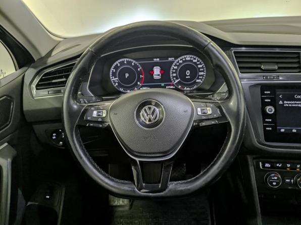 Volkswagen Tiguan II с пробегом 2017 года, цена 1 799 000 рублей, 217177 км, внедорожник, Автокод Объявления