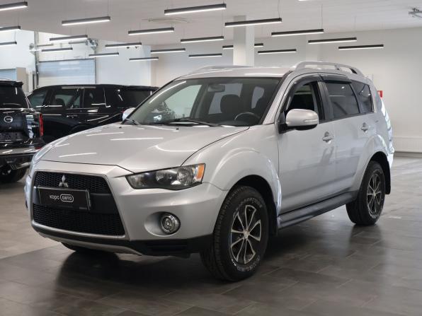 Mitsubishi Outlander II Рестайлинг с пробегом 2010 года, цена 989 000 рублей, 167449 км, внедорожник, Автокод Объявления