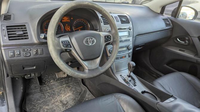 Toyota Avensis III с пробегом 2011 года, цена 815 000 рублей, 261150 км, седан, Автокод Объявления