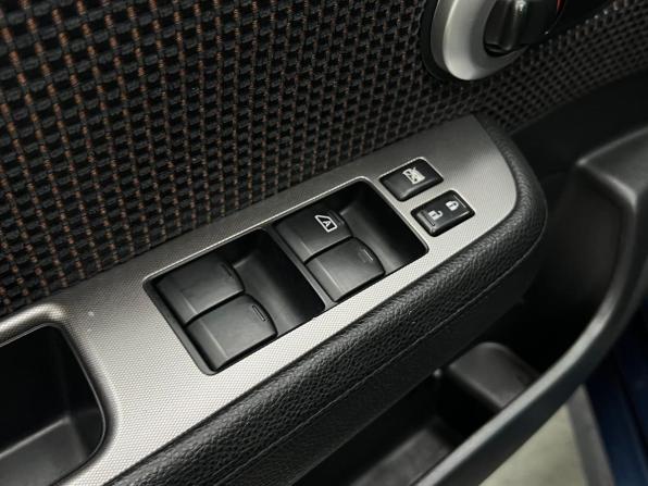 Nissan Tiida I Рестайлинг с пробегом 2012 года, цена 750 000 рублей, 249097 км, хэтчбек, Автокод Объявления