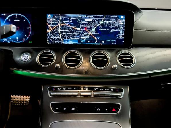 Mercedes-Benz E-Класс V (W213 S213 C238) Рестайлинг с пробегом 2022 года, цена 4 750 000 рублей, 87947 км, седан, Автокод Объявления