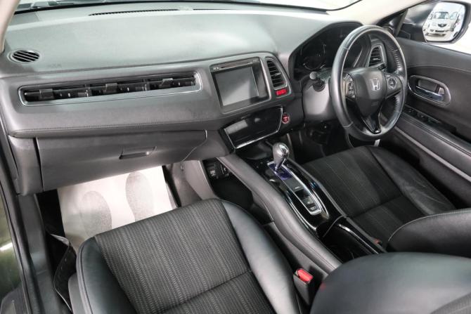 Honda Vezel I с пробегом 2013 года, цена 1 669 000 рублей, 130000 км, внедорожник, Автокод Объявления