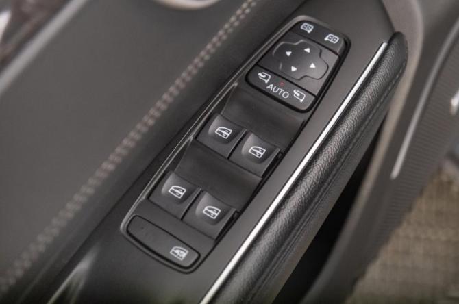Renault Samsung SM6 I с пробегом 2018 года, цена 1 529 000 рублей, 180000 км, седан, Автокод Объявления