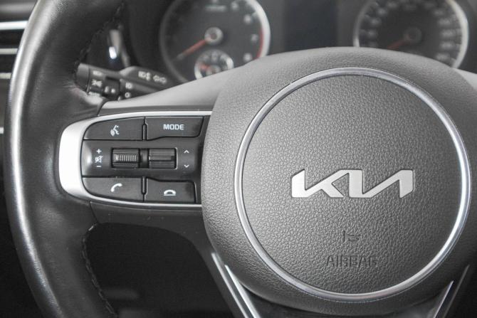 Kia K5 III с пробегом 2021 года, цена 2 449 000 рублей, 93000 км, седан, Автокод Объявления