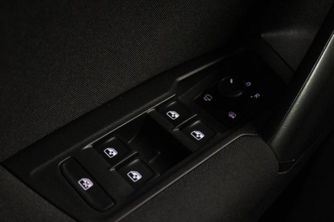 Volkswagen Tiguan II Рестайлинг с пробегом 2021 года, цена 2 589 000 рублей, 172678 км, внедорожник, Автокод Объявления