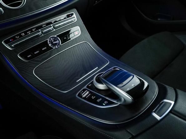 Mercedes-Benz E-Класс V (W213 S213 C238) с пробегом 2018 года, цена 3 190 000 рублей, 86113 км, седан, Автокод Объявления