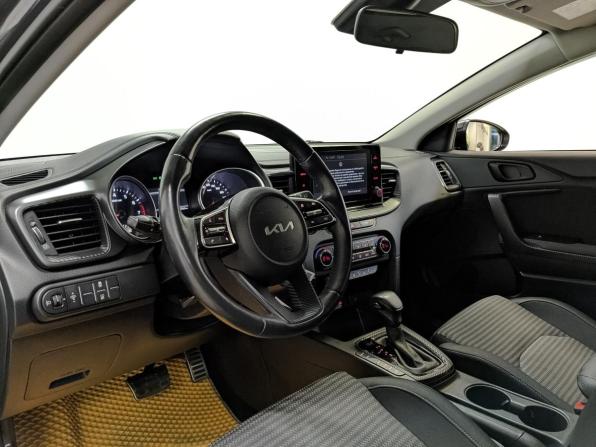 Kia Ceed III Рестайлинг с пробегом 2022 года, цена 2 305 000 рублей, 86279 км, универсал, Автокод Объявления