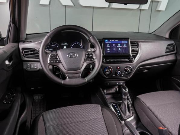 Hyundai Solaris II Рестайлинг с пробегом 2021 года, цена 1 549 000 рублей, 118788 км, седан, Автокод Объявления
