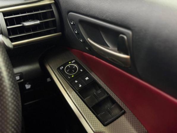 Lexus IS III Рестайлинг с пробегом 2017 года, цена 2 624 000 рублей, 219488 км, седан, Автокод Объявления