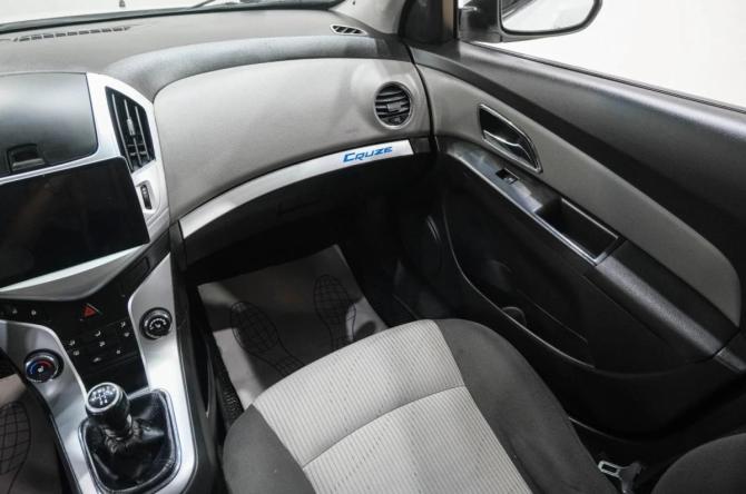 Chevrolet Cruze I Рестайлинг с пробегом 2014 года, цена 679 000 рублей, 180000 км, хэтчбек, Автокод Объявления