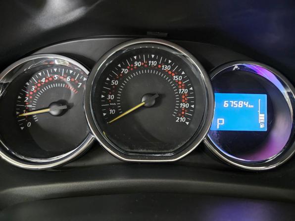 Renault Sandero II с пробегом 2015 года, цена 1 000 000 рублей, 65734 км, хэтчбек, Автокод Объявления