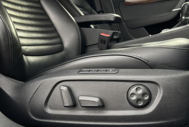 Volkswagen Passat B7 с пробегом 2014 года, цена 1 200 000 рублей, 110082 км, универсал, Автокод Объявления