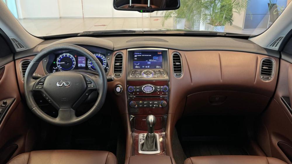 Infiniti QX50 I Рестайлинг Санкт-Петербург  - изображение 13