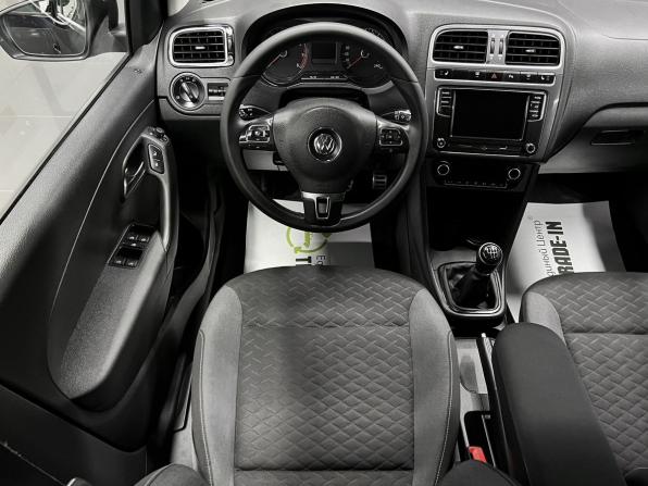 Volkswagen Polo V Рестайлинг с пробегом 2018 года, цена 1 145 000 рублей, 145275 км, седан, Автокод Объявления