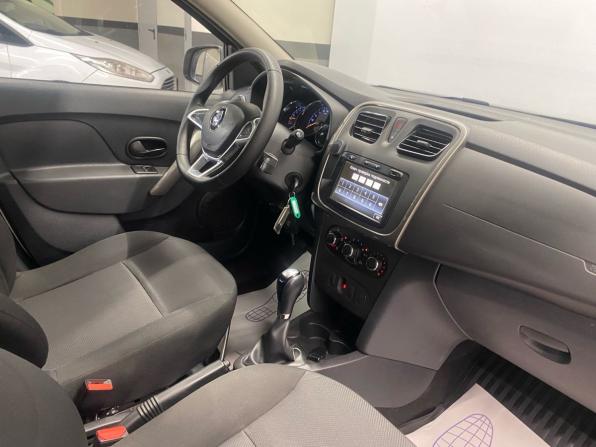 Renault Logan II Рестайлинг с пробегом 2020 года, цена 988 000 рублей, 94557 км, седан, Автокод Объявления